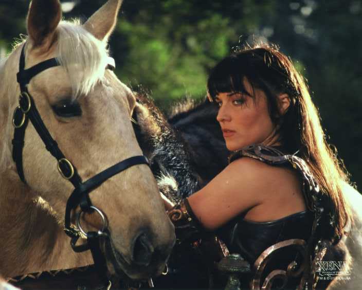 xena-and-argo-xena-warrior-princess-4980798-704-564